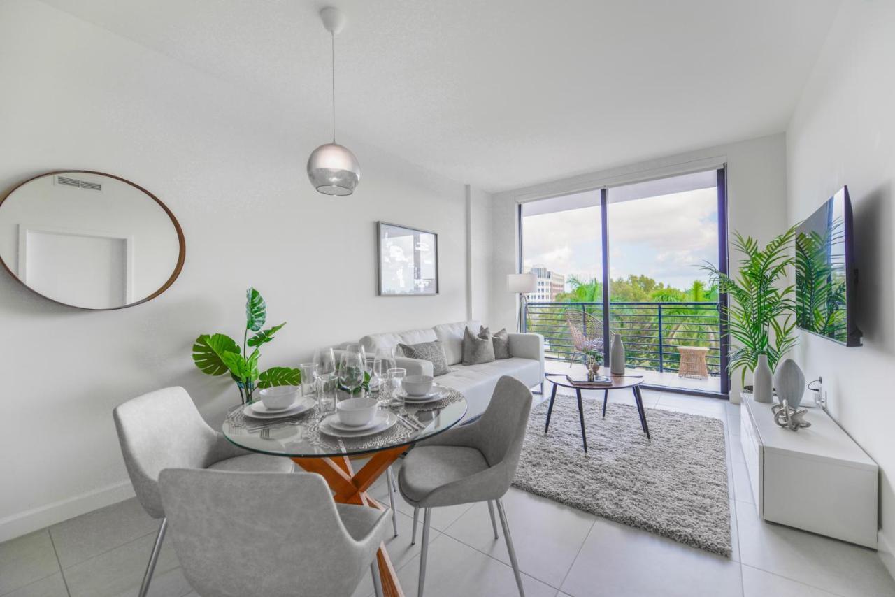 Cozy 1- 1 Bedroom Steps From Downtown Doral Park ميامي المظهر الخارجي الصورة