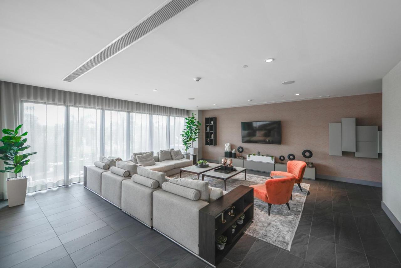 Cozy 1- 1 Bedroom Steps From Downtown Doral Park ميامي المظهر الخارجي الصورة